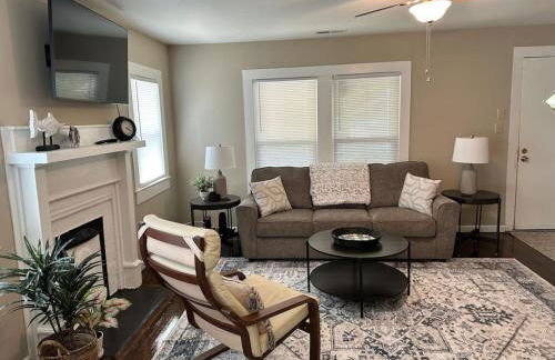 Charming 2 bed home - Close to Downtown Concord - Foto 13