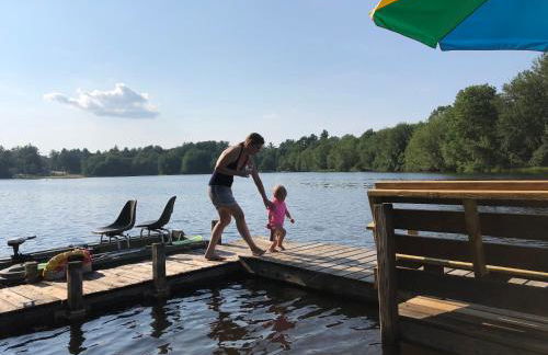 Stylish lake home with private beach, dock and firepit for swimming, kayaking, hiking - Foto 18