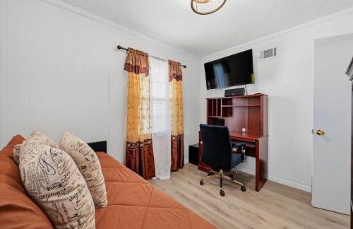 Spacious Backyard • Alfresco Dining • Pet Friendly - Foto 30