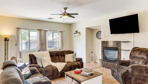 North Las Vegas Home with Hot Tub - 14 Mi to Strip! - Foto 3