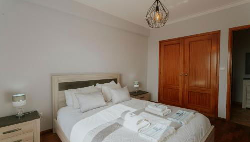 Best Houses 24 - Silver Coast Sunsets - Photo 3, towels, wardrobe