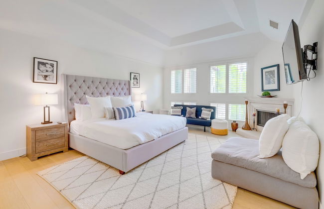 Carolwood - Modern Tuscan Villa With Rolling Lawns and Loggia in Holmby Hills - Photo 15