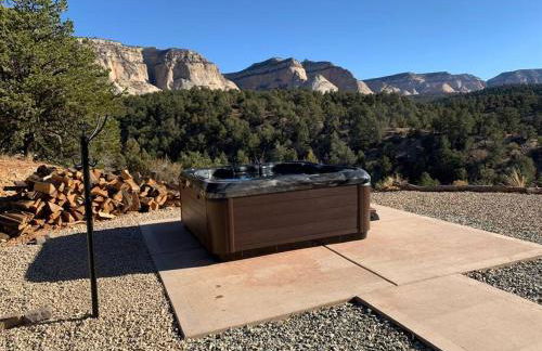 Skyfall Cabin. Stunning views, Hot Tub, minutes from Zion - Foto 13