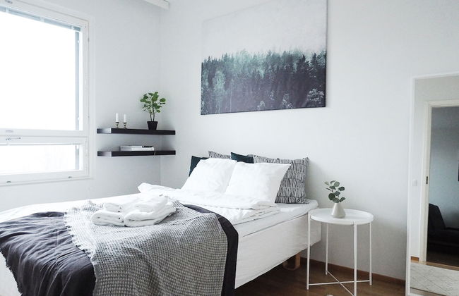 Modern 1BR Apt with Sauna, Balcony & Free Parking - Foto 4