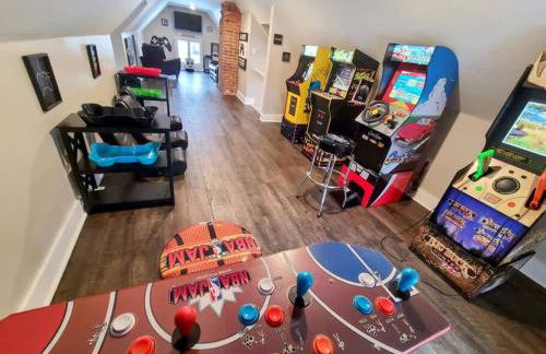 Downtown Kzoo with 3rd Floor Arcade Room - Foto 7