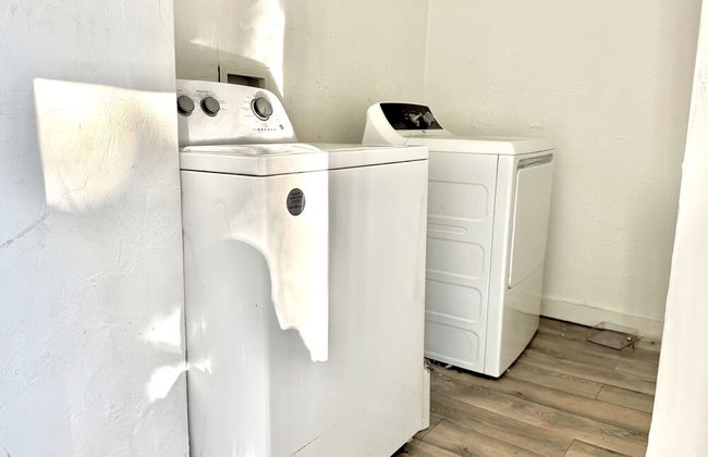 Updated Studio With Laundry Full Kitchen 36B - Photo 13