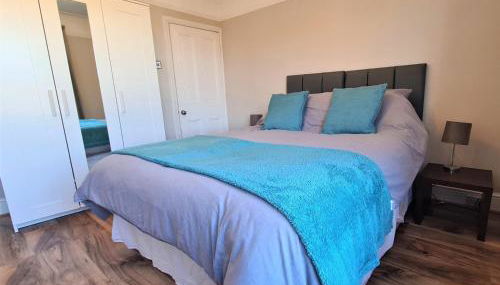 Castle Cottage - Foto 1, Shower, wardrobe