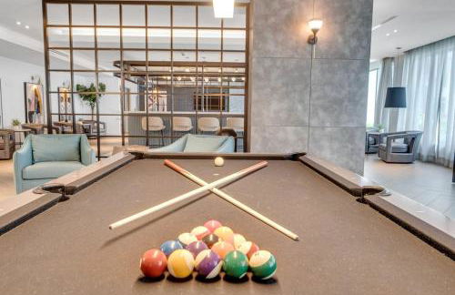 Brickell Border 3BR by Untitled Stay - Photo 38