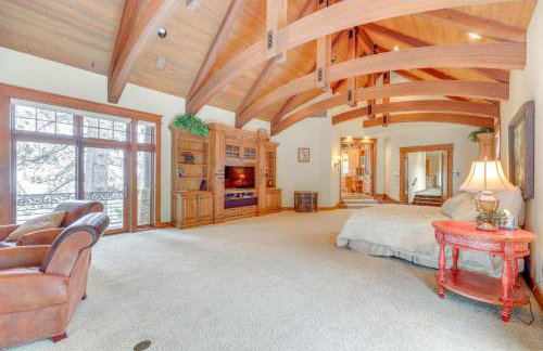 Hot Tub and Views Luxe Mountain Escape in Yucaipa - Photo 12