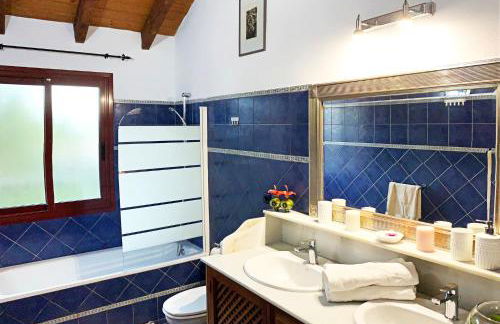 VILLA NABRISA MARBELLA, 5 BEDROOM, PRIVATE POOL, GARDEN, BBQ - Foto 21