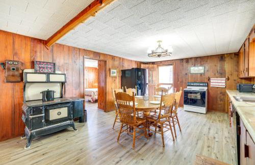 Authentic Log Cabin in Pineville ~ 2 Mi to River! - Foto 2