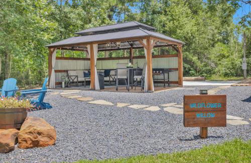 Secluded Luxury Wagon with Pond, King Bed, Full Bath, Patio - Foto 21