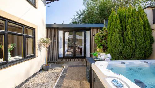 Rainbow Cottage Spacious Detached Home, Hot Tub, Sleeps 7 - Foto 4