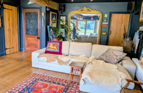 Artist's Hawkhurst Home with Heated Pool & Sauna - Foto 60