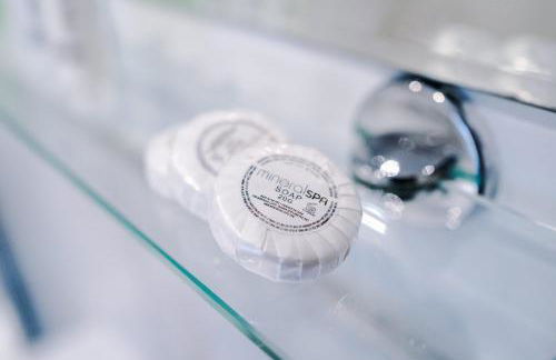 Spacious Modern Chester Home - Great Location - Photo 12