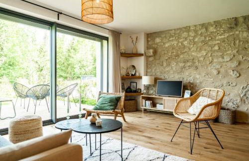 Charming stone gîte - Nature, terrace & calm - Jura - Foto 1