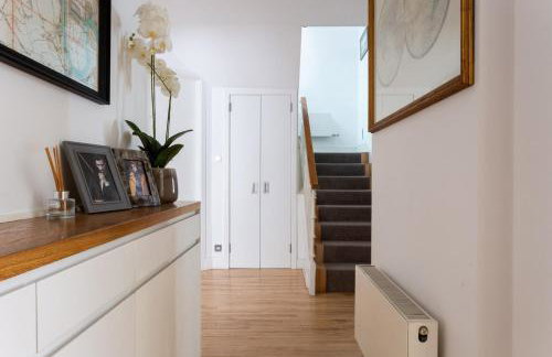 Classy 5BR Roof Terraced Fully AC Kensington House - Foto 37