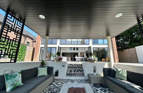 5 Bed Villa-Sleeps 10-Hot Tub-Bar & Pool table - Foto 18