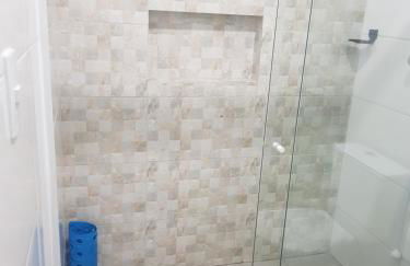 Studio Hortência 130m da praia novo! Com Ar cond - Foto 7