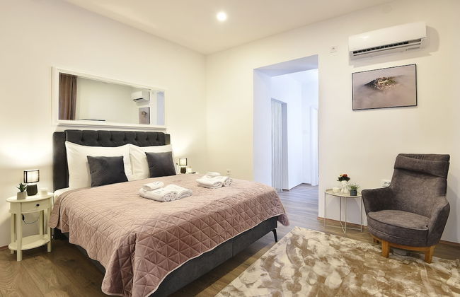 D&A Central Luxury Apartments - Photo 37