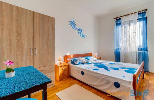 Apartment with a private POOL - Foto 12