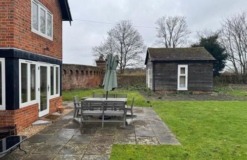 Lodge Backed by English Legacy - Foto 10