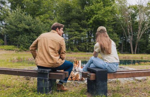 Mural Art Cabin With Pond And Hot Tub - Foto 1