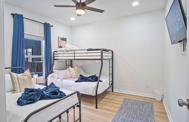 Perfect Spot to Relax 4br/3ba Near Dtown Hemisfair - Foto 11