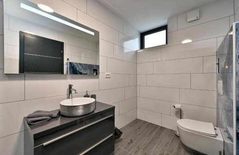 Stunning Home In Vinogradi Ludbreski - Foto 30