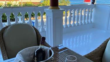 Oasis Grand House-large balcony with sea view - Foto 2