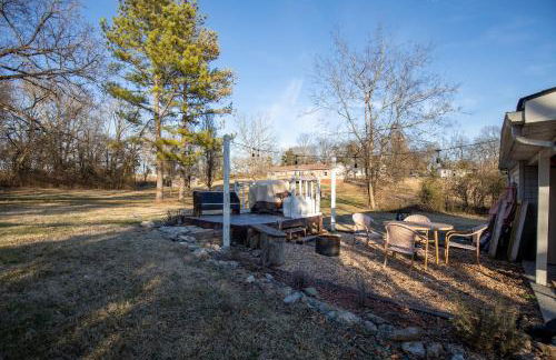 Lakeside Serenity Your Perfect Getaway Gallatin - Photo 11