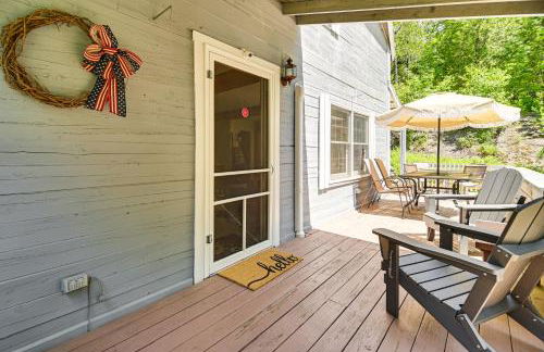 1 Mi to Rangeley Lake Cabin with Wraparound Deck! - Foto 24