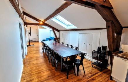 Moulin des ducs grand format by Vindihouses - piscine chaffée - escalade - billard - fitness - etc - Foto 7