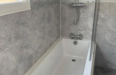 Luxury Three Bedroom Duplex Apartment Torquay Marina - Photo 9