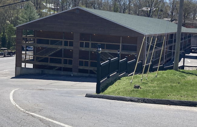 Gold Suites Rentals - Photo 31