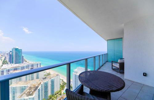 Ocean & City Views l Luxury Beachfront Condo - Photo 2
