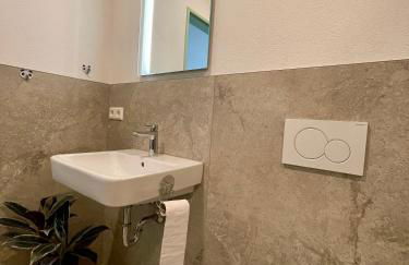 Goldstadt Schlössle Suite 2-Zimmer Design Apartament Zentrum Pforzheim - Foto 32