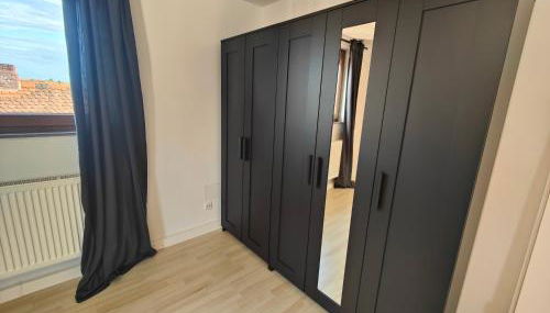 Hestia Ferienwohnung Bamberg-Hallstadt - Foto 3, furniture, storage, wardrobe