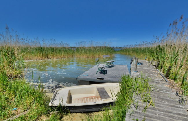 Holiday House by Lake Jamno With Private Pier - Foto 23