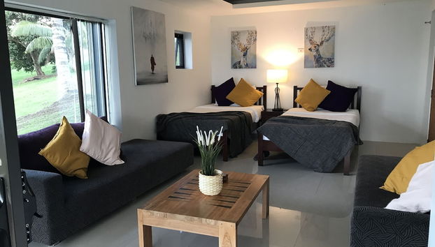 Check-in/check-out kiosk