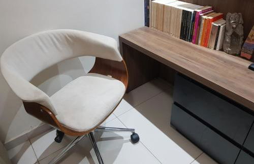 Flat completo ao lado do Shopping Flamboyant - Foto 1