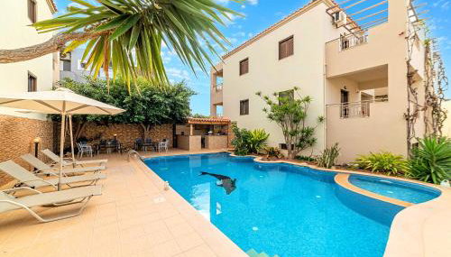 Azure Horizon Villa Heated Pool Beach at 550 m - Foto 5, sunbed