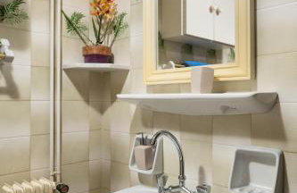 Garden House with Pool, 10min to center - Foto 15