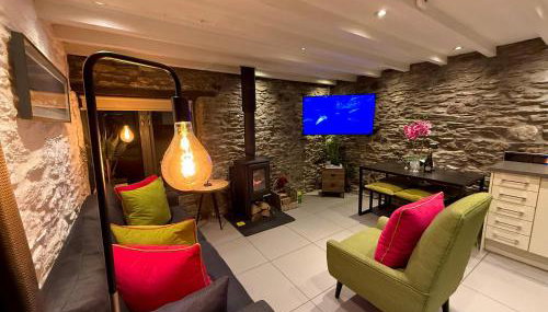 Sunridge Fishing Lodge with Hot Tub & Giant Cinema - Foto 2