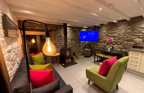 Sunridge Fishing Lodge with Hot Tub & Giant Cinema - Foto 2