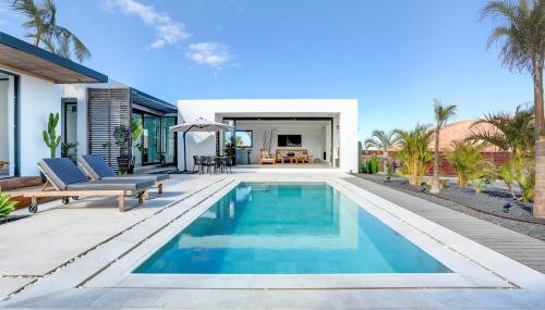 Villa BF · Luxury Wellness Villa • Private Pool - Foto 1