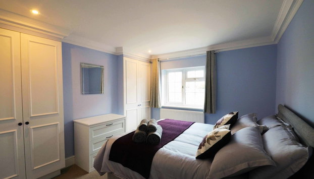 STABLE HOUSE - Near Windsor Castle - Foto 2, Profilbild