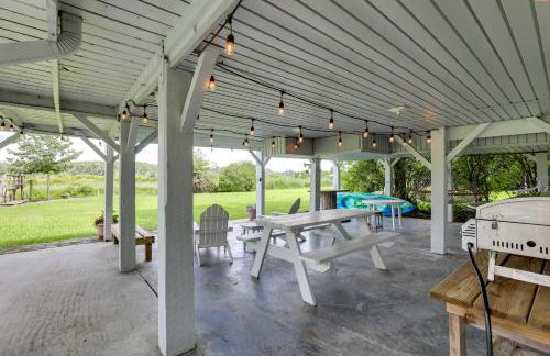 Spacious Riverfront Cottage with Dock in Green Pond! - Foto 29