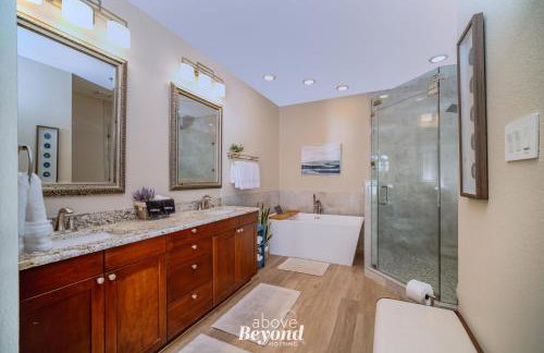 Blue Hues & Lake Views - Foto 34