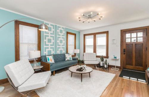 1960s Gem-Close to Downtown And In a Quiet Area - Photo 9